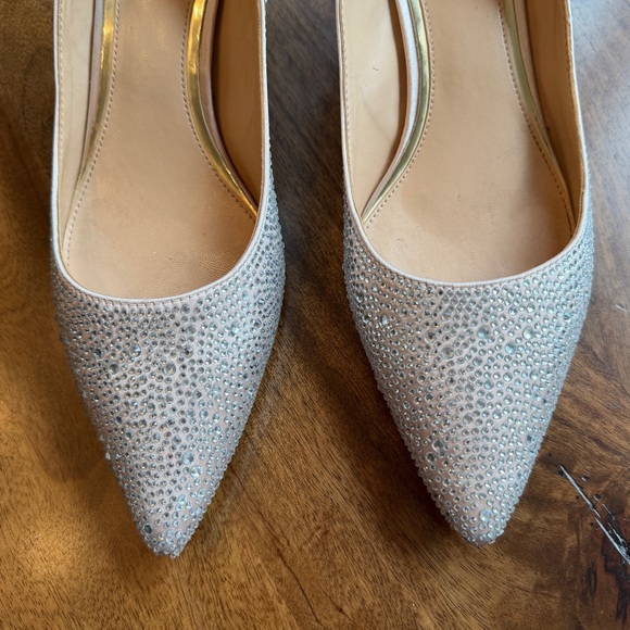 Badgley Mischka Frenchie Pointed Toe Kitten Heel - Picture 7 of 14